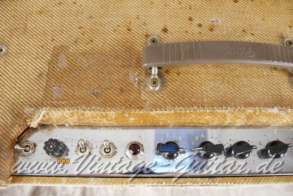 img/vintage/6029/Fender Bassman_5F6A_Tweed_narrow_panel_1960-005.JPG